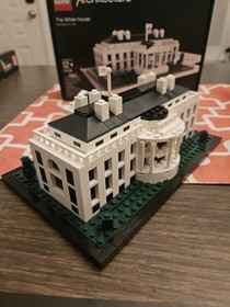 LEGO Architecture The White House 21006 Complete NO discoloration w Box & Manual