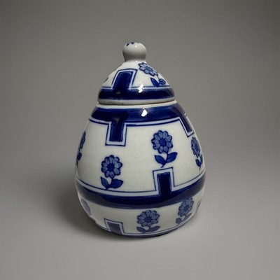 Vintage Blue & White Porcelain Lidded Ginger Jar Chinoiserie Tea Caddy Marked