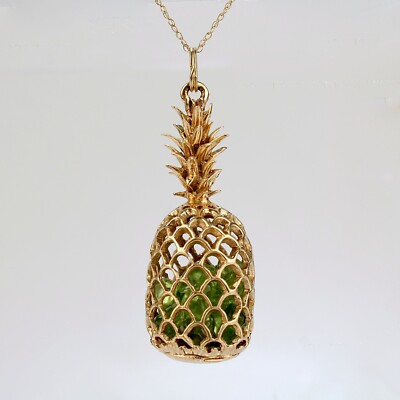 Retro Na Hoku / Edward Sultan 14k Gold & Smaragd Ananas Charm oder Anhänger