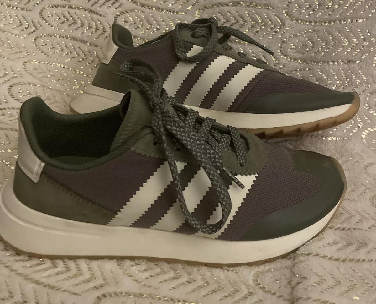 Adidas Flasback Runner Women s Athletic Shoes Size 6 Green White BY9303