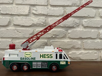 アンティーク　ＨＥＳＳ　おもちゃ消防車 Vintage 1996 HESS Emergency Ladder Fire Truck by Hess In Box | eBay