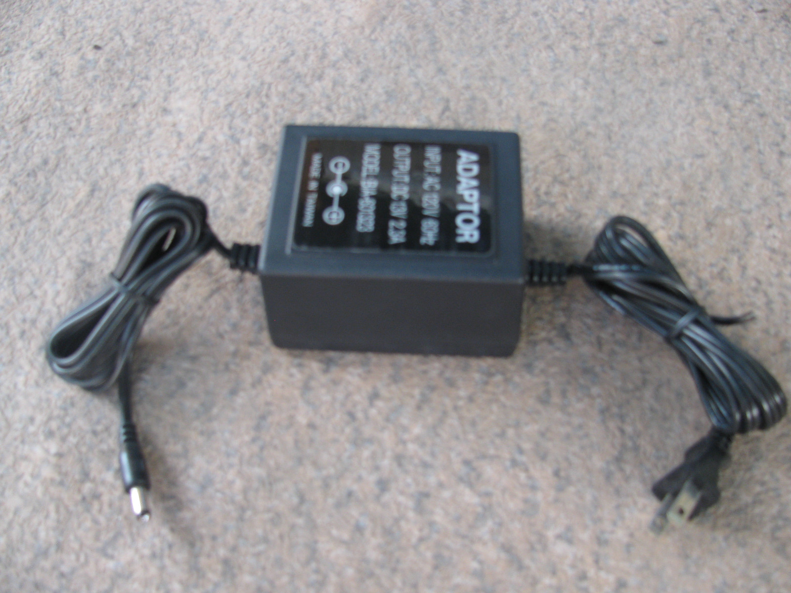 AC Adapter Power Supply wall plug AC 120V DC 13V
