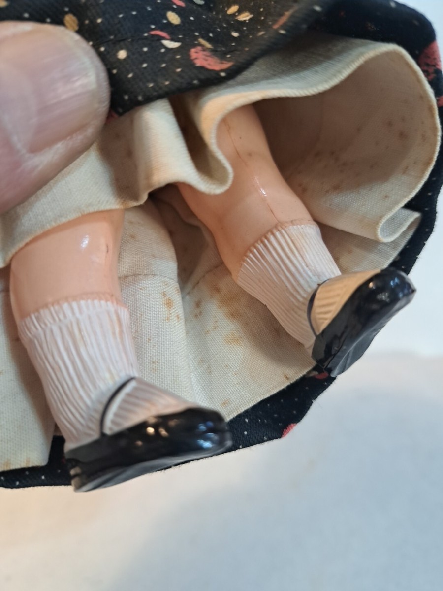 PETTCOLLN Poupée 40cm tête celluloïd habllée en alsacenne corps