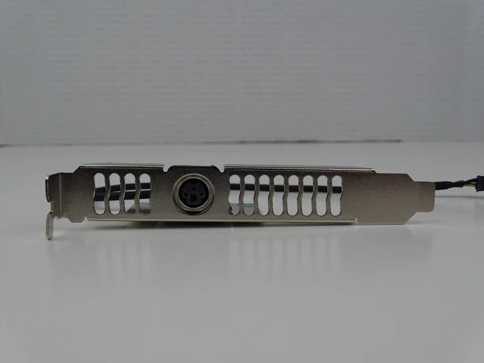 PNY NVIDIA 3-Pin Mini Stereo Connector P/N:699-50764-0000-001 930-50764-0000-000 — 第 2/4 张图片