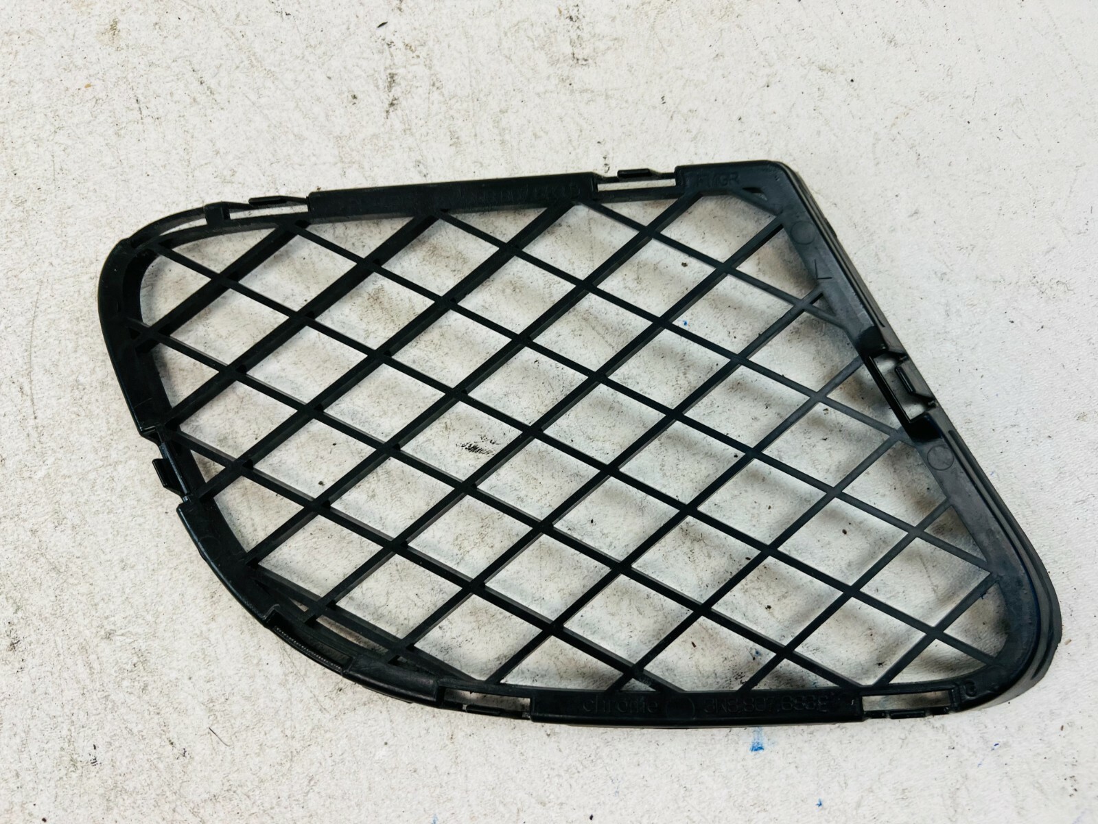 2009 2010 Bentley GT  Lower Bumper Grille Grill Front Left Driver OEM