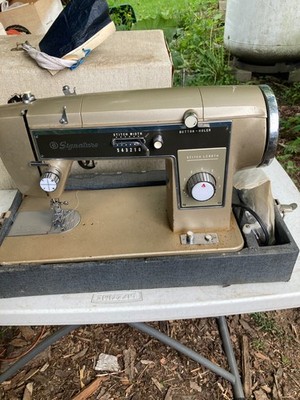 Vintage Signature sewing machine Machine turns on but Don t know how to work It