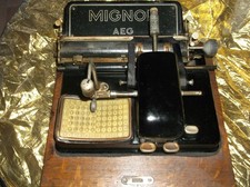 AEG Mignon antica macchina da scrivere vintage indice anni 20 serie n#225767 funziona benissimo