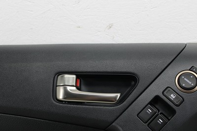 LEFT BLK FRONT DOOR TRIM PANEL OEM 2016 HYUNDAI GENESIS