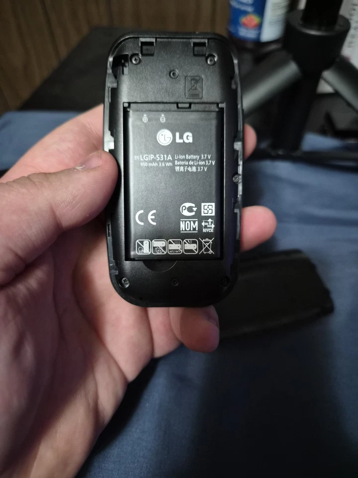 Teléfono Celular Abatible LG 440G TracFone Con Batería Probado Funciona No Borrado Foto 3 de 4