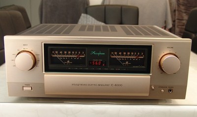 Accuphase E-4000 Stereo Amplifier / PIA / von 04.2026 / Neupreis.: 9300,00 Euro