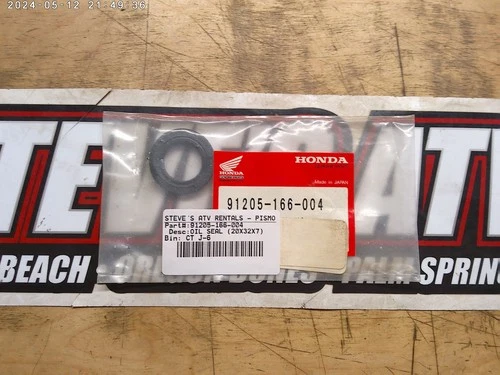 NOS HONDA OIL SEAL (20X32X7) 91205-166-004