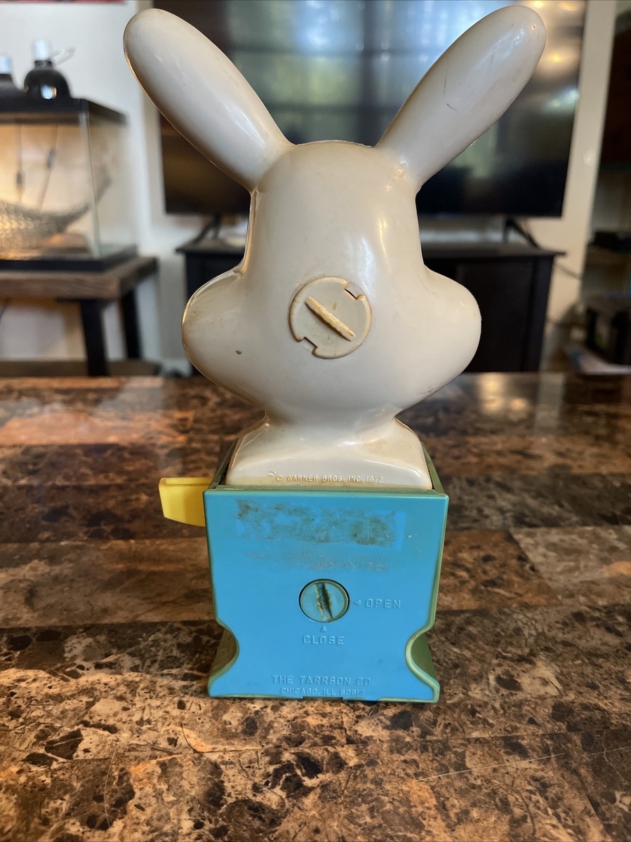 Bugs Bunny 1972 Warner Bros. Bubble Gum Machine Bank | eBay