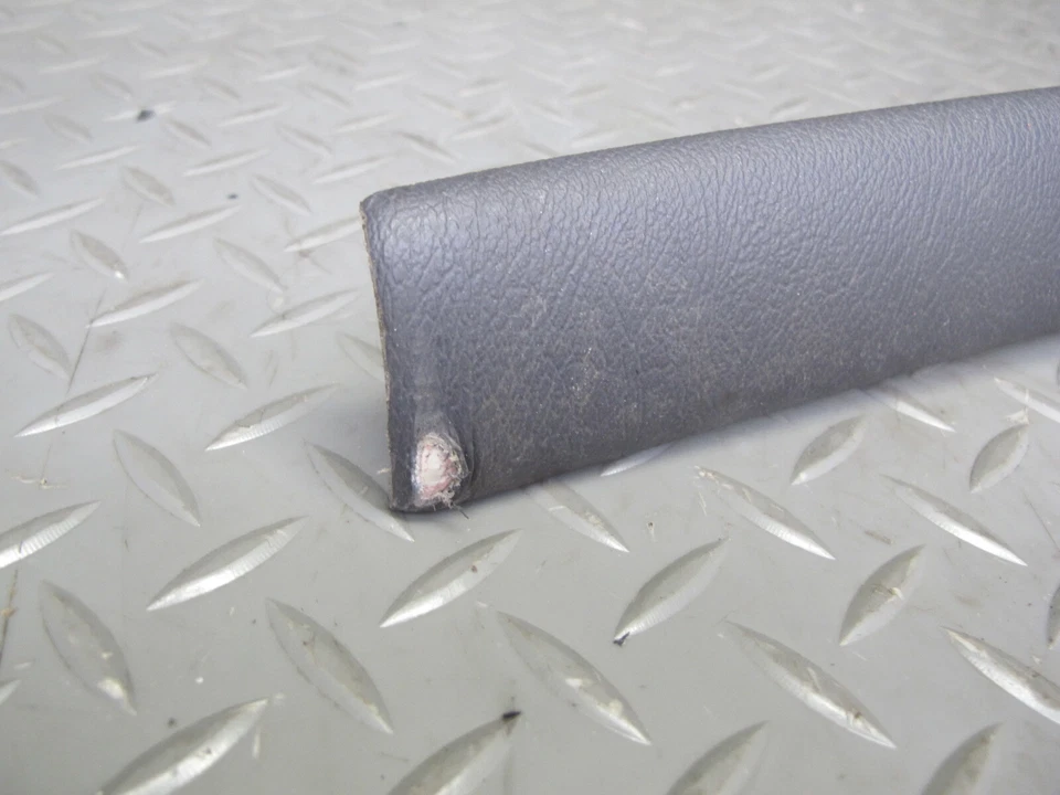 91-94 MITSUBISHI 3000GT STEALTH INTERIOR DELANTERO UN PILAR MOLDURA CUBIERTA PANEL CONJUNTO OEM Foto 4 de 4