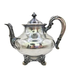 VTG REED & BARTON Regent 5600 Silverplate Footed Ornate Tea Pot W/Attached Lid