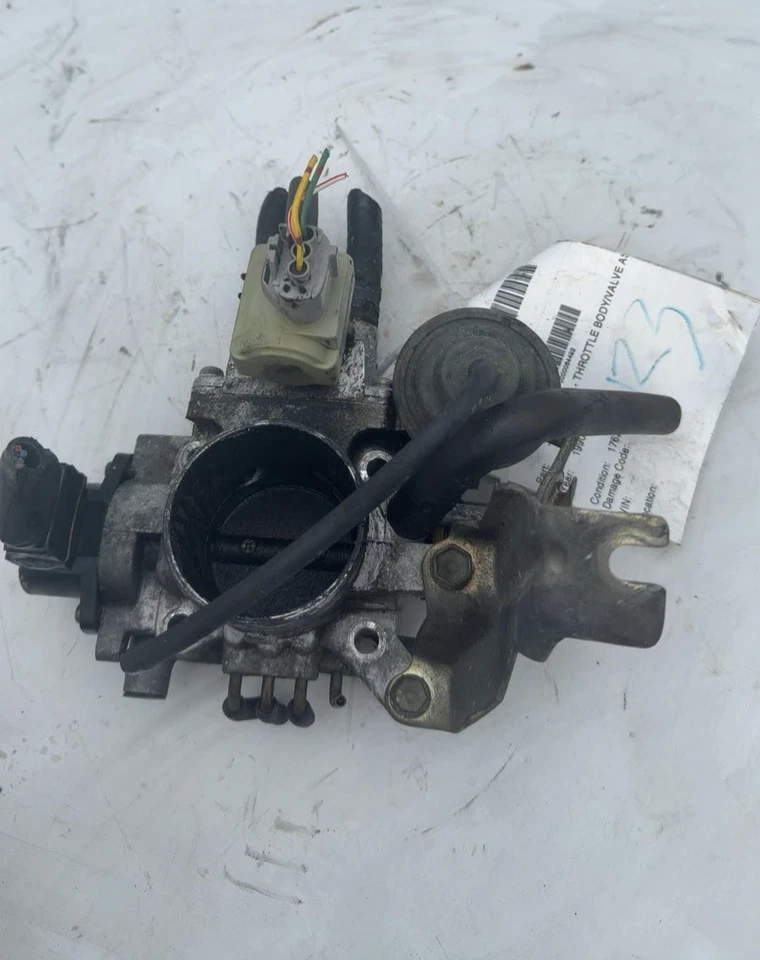 Toyota Camry 1990 1991 carrocería del acelerador/conjunto de válvulas Foto 2 de 4