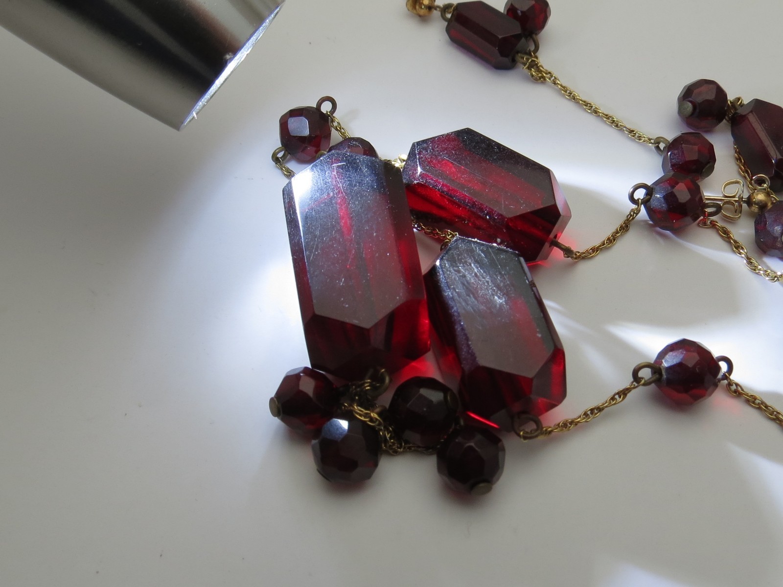 Vintage cherry bakelite rectangular bead  station… - image 5