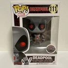 Funko Pop Deadpool # 111 Deadpool Uncanny X-Force (Gamestop Exclusive)