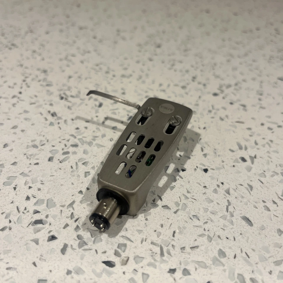 AIWA ALUMINIUM HEADSHELL w/ GENERIC CARTRIDGE - Image 3 of 4