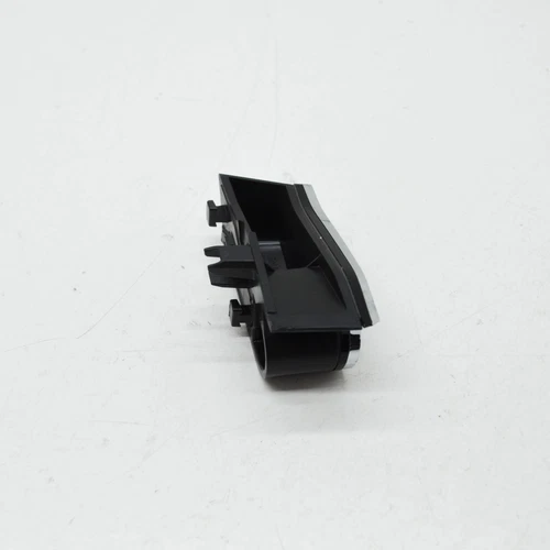 NEU VOLKSWAGEN TIGUAN AD FRONT R-LINE SCHRIFTZUG LOGO HALTERUNG 5NA853948A - Bild 5 von 11