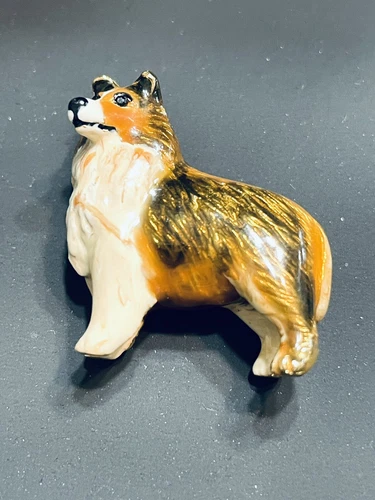 Erwin Pearl Signed Sheltie Shetland Sheepdog Brooch French Enamel 22k Gold Trim