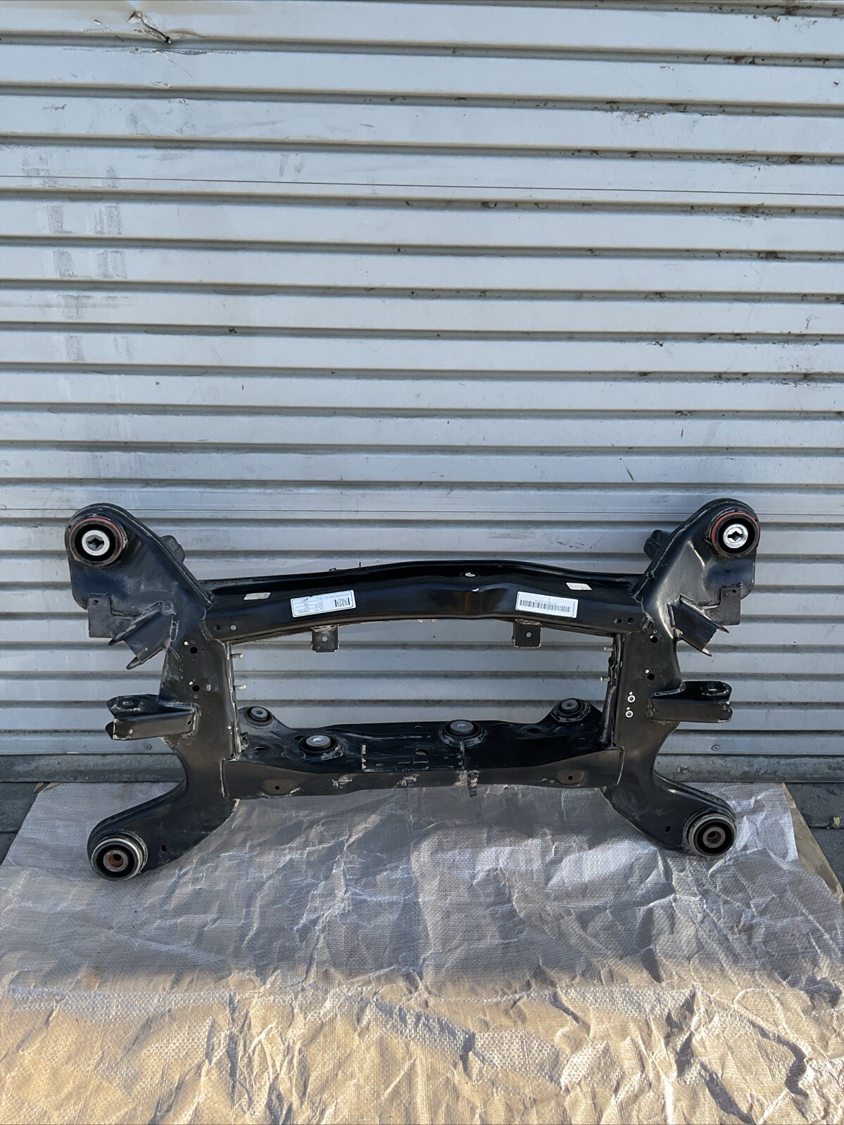 2014 - 2024 MASERATI QUATTROPORTE REAR SUBFRAME UNDERCARRIAGE OEM 06700075690