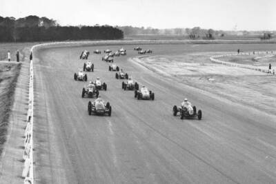 #ad Bill Schindler pole position Duane Carter outside him start AAA In Old Photo AU $9.00