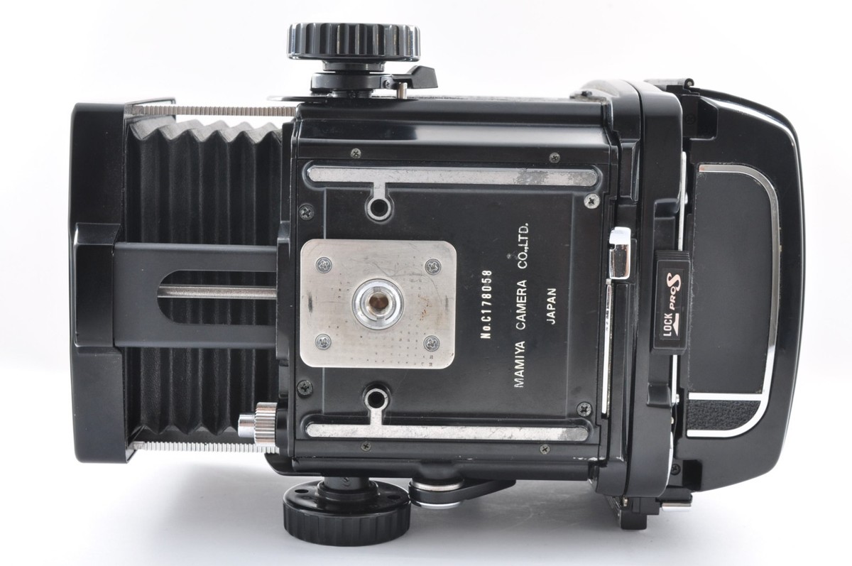 Mamiya RB67 Pro S Sekor C 90mm f/3.8 120 Film Back From