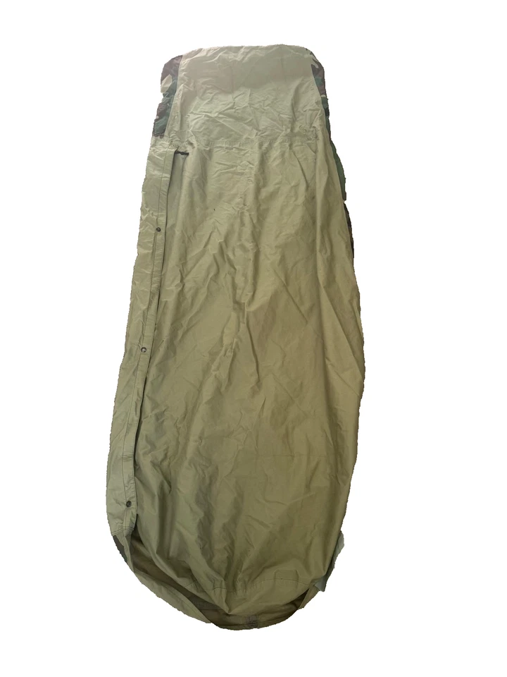 Saco de dormir USGI Tennier Industries MSS Woodland camuflaje impermeable cubierta de vivero Foto 2 de 4