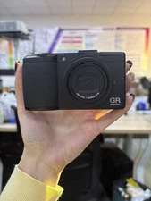 RICOH GR DIGITAL III 3 10.0MP Digital Camera English w/Battery