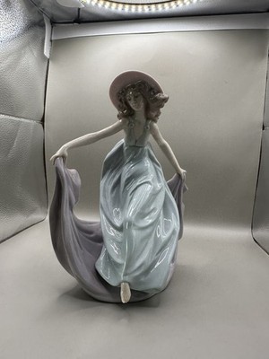 Lladro Porzellan Figur - 5662 - Maytanz - (leichte Beschädigung)