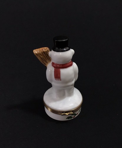 LIMOGES FRANCE - MUÑECO DE NIEVE DE 4" CON ESCOBA CON BISAGRAS CAJA DE BARATIJAS CON CIERRE DE RENOS - Imagen 2 de 7
