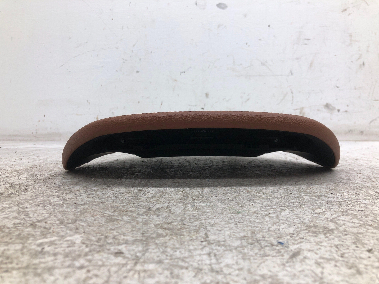 2017-2022 MASERATI LEVANTE FRONT LEFT SPEEDOMETER CLUSTER HOOD TRIM COVER TAN