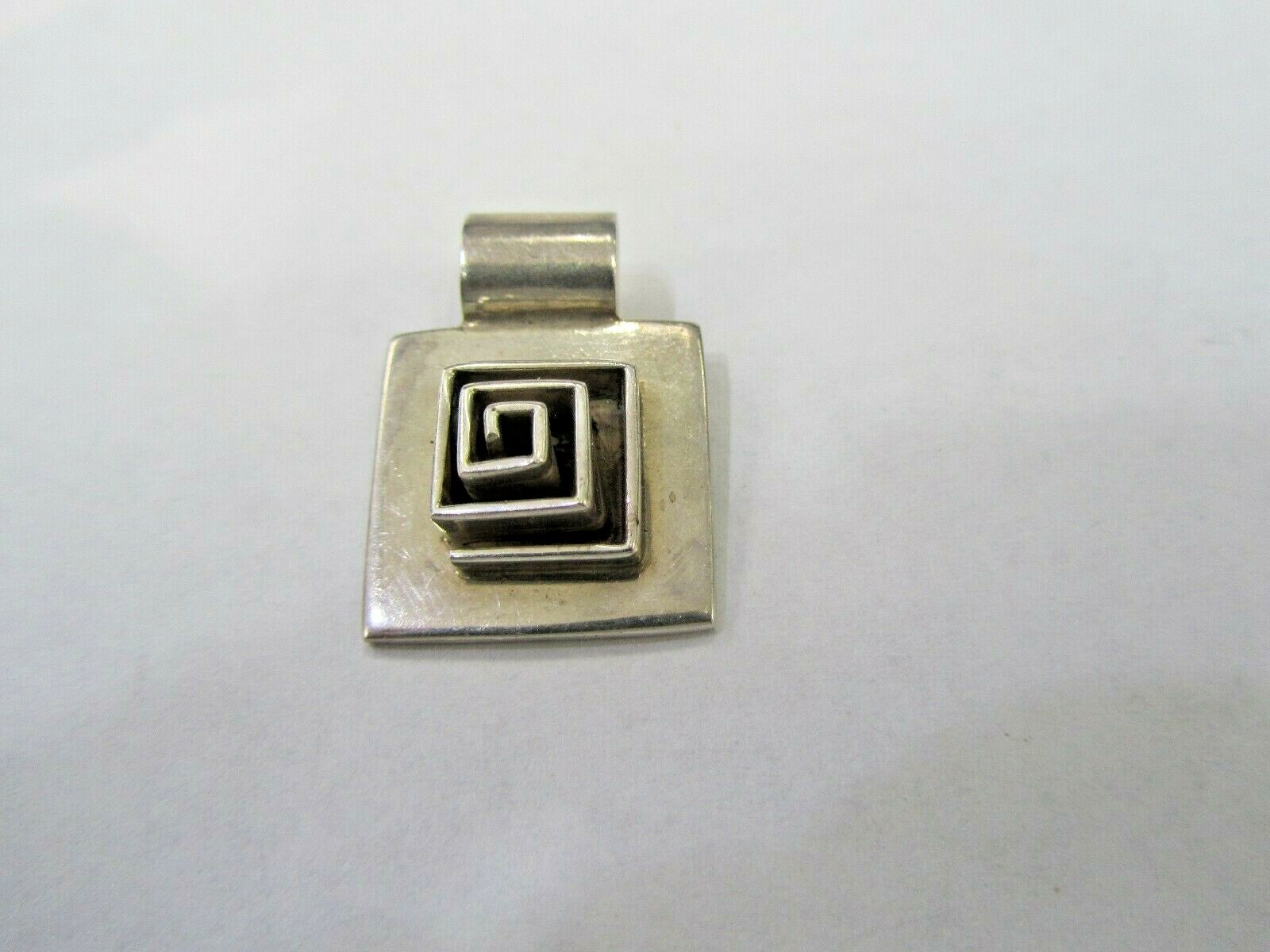 Vintage Sterling Silver 925 Ladies Maze Pendant - image 2