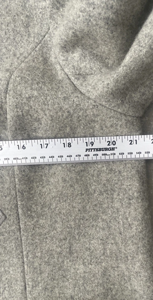 Abrigo con Capucha Disneyland Resort Fantasyland Miembro del Elenco De Colección Lana Palanca Leer Foto 2 de 4