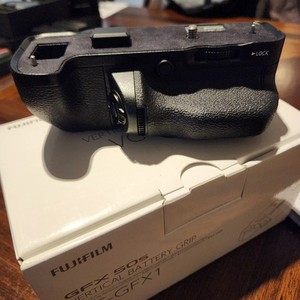 Fujifilm VG-GFX1 Vertical Battery Grip for GFX 50S, EXCELLENT CONDITION!!!