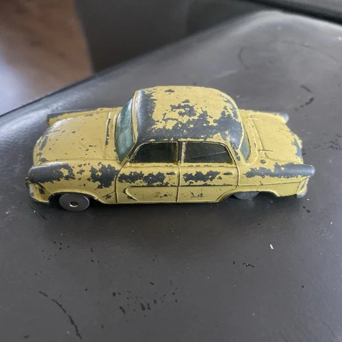 STANDARD VANGUARD 111  207M  Vintage 1950'S  CORGI TOYS  primrose yellow