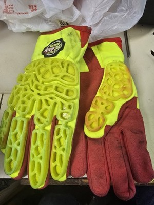 Crude Hands ''Impact Gloves'' Shielded by FlexShock Medium - The HERO Protection!