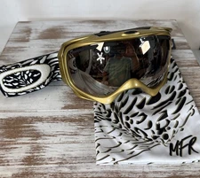 Oakley Snowboard Ski Goggles MFR Oakley Ski Goggles W/ Soft Sleeve Adult
