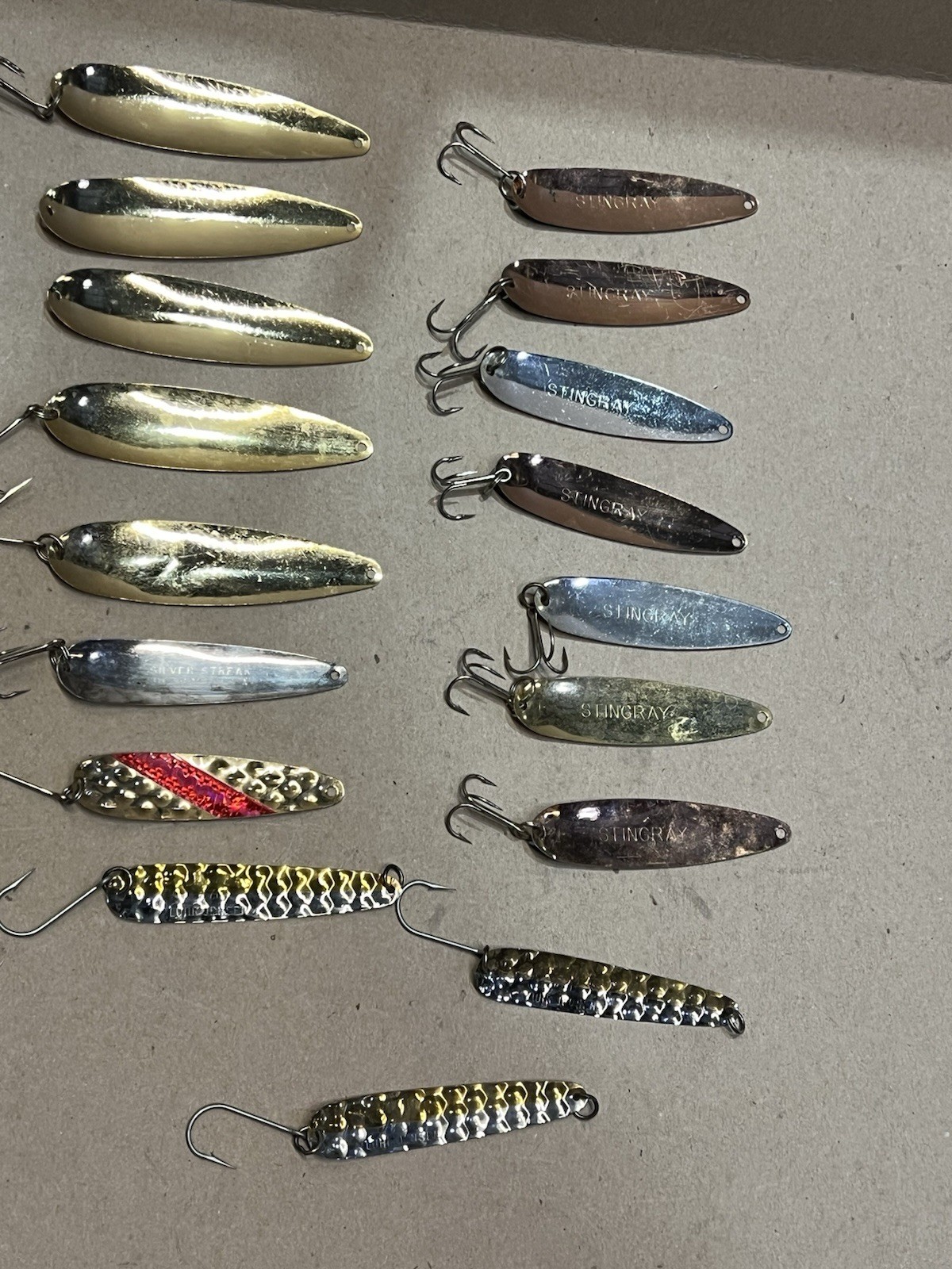 Lot of 17 Large Trolling Spoons Walleye Salmon Stingray Luhr Jensen Flutter #106 - Image 5