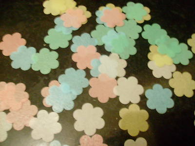 50 kleine vorgeschnittene essbare Oblate/Reispapier Blumen in versch. Farben Torte/Cupcake