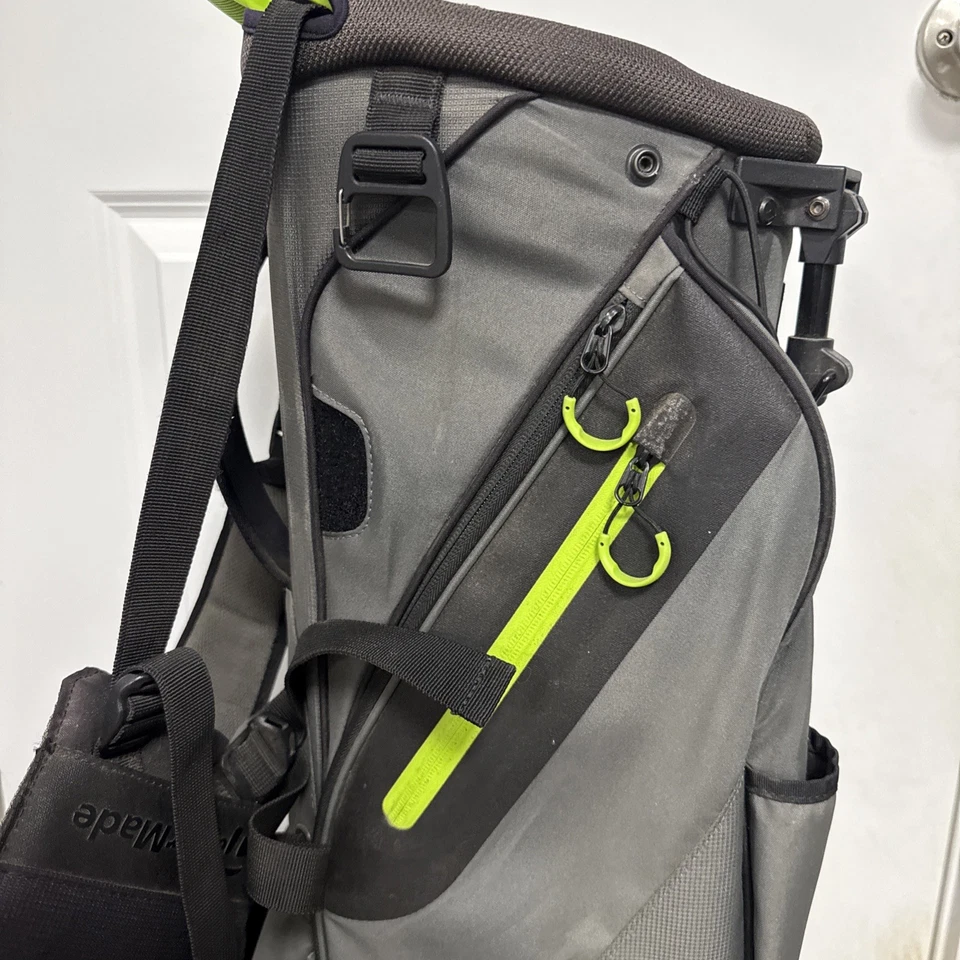 Bolsa de pie gris TaylorMade Flex Tech Lite 5 vías (falta funda) Foto 4 de 4