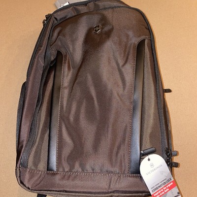 victorinox compact laptop backpack