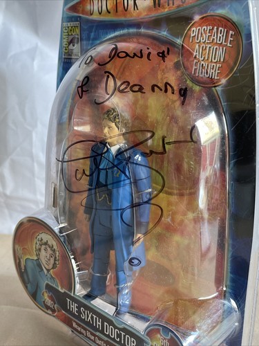 NEW Doctor Who Sixth Blue Coat Outfit Action Figure Colin Baker Signed NIB - Picture 7 of 10