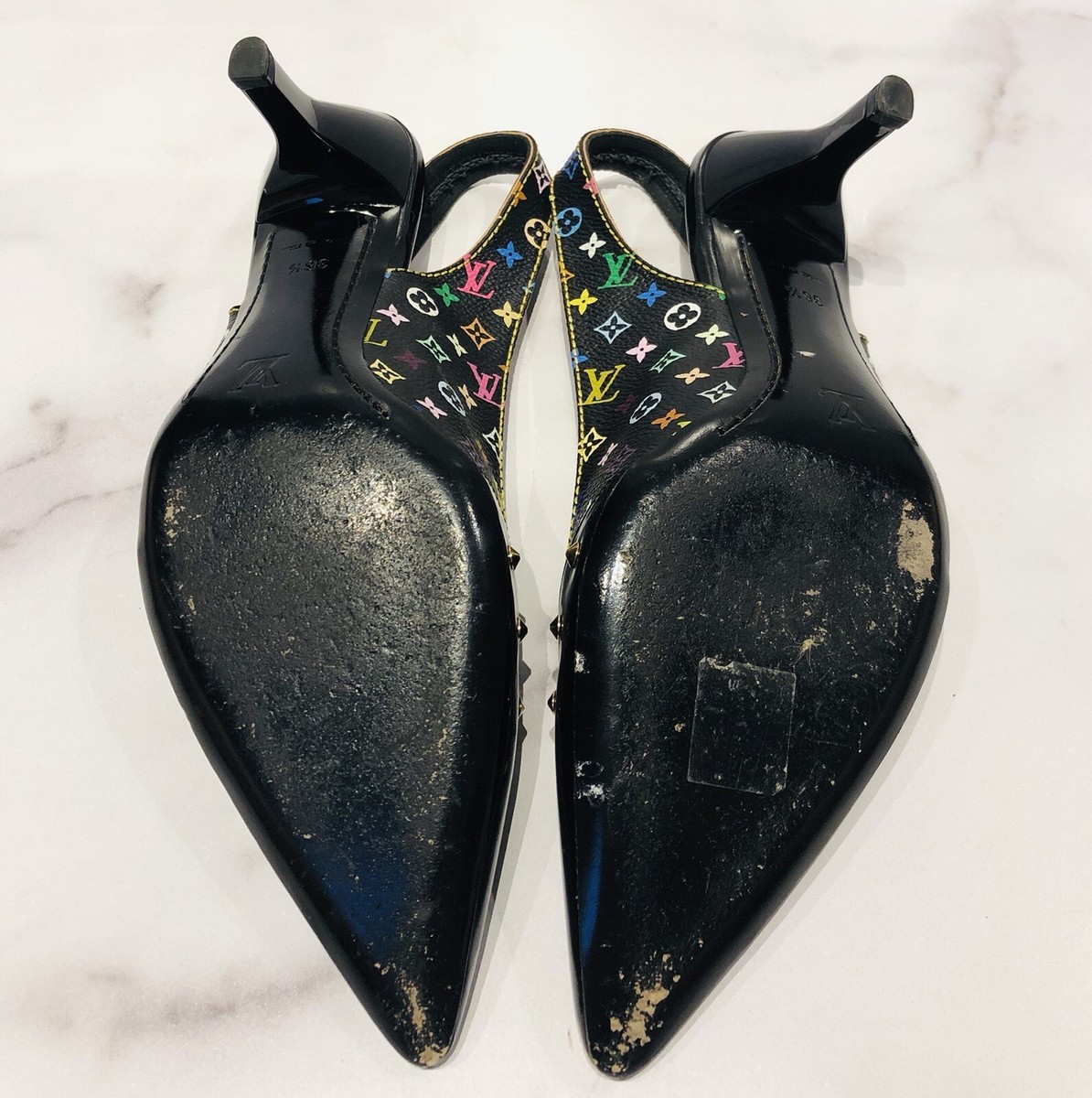 LOUIS VUITTON ハイヒール 本革 シルバーロゴ ブラック 2228T LOUIS VUITTON ハイヒール 本革 シルバーロゴ ブラック 2228T