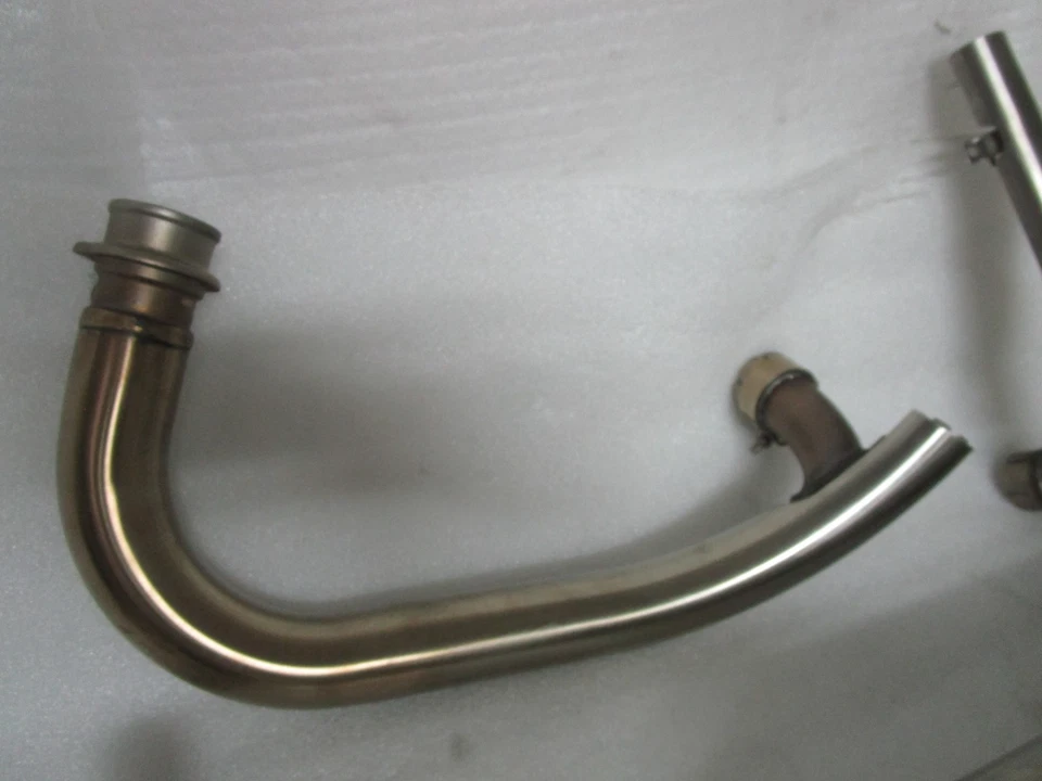 Sistema de escape Triumph Bonneville Bobber 17-22 OEM Foto 4 de 4