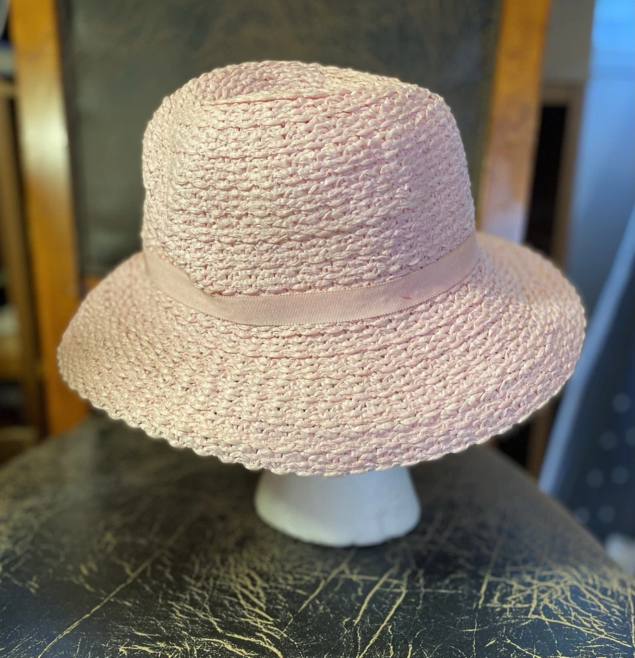 Sombrero de paja rosa vintage para mujer con cinta y plumas de grosgrain a juego Foto 3 de 4