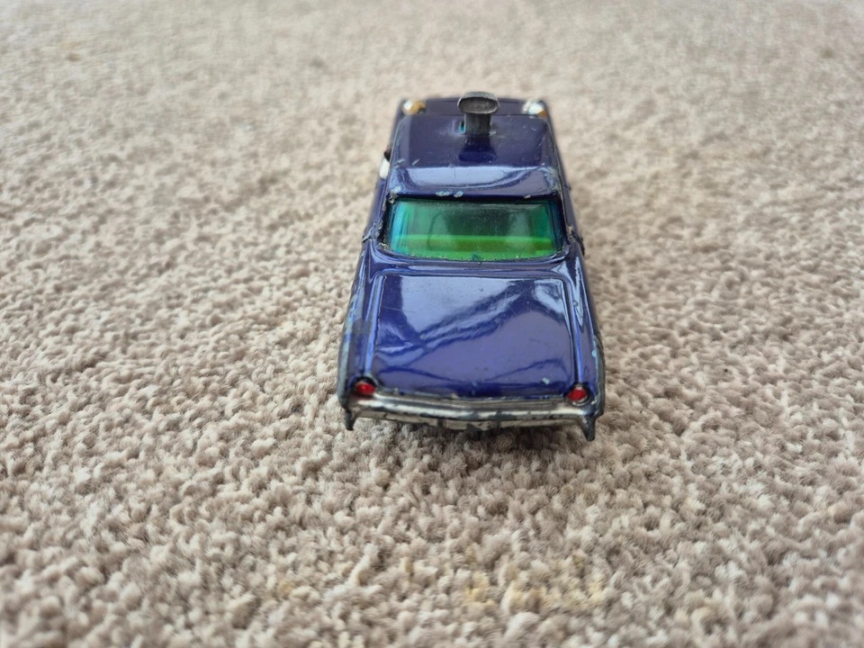 VINTAGE ORIGINAL 1960S CORGI TOYS 487 OLDSMOBILE SUPER 88 MAN FROM UNCLE CAR - Image 4 of 4