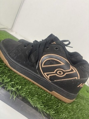 Heelys Propel 2.0 Black/Gold USA Youth 4 Boys Girls Skate Shoes EUC