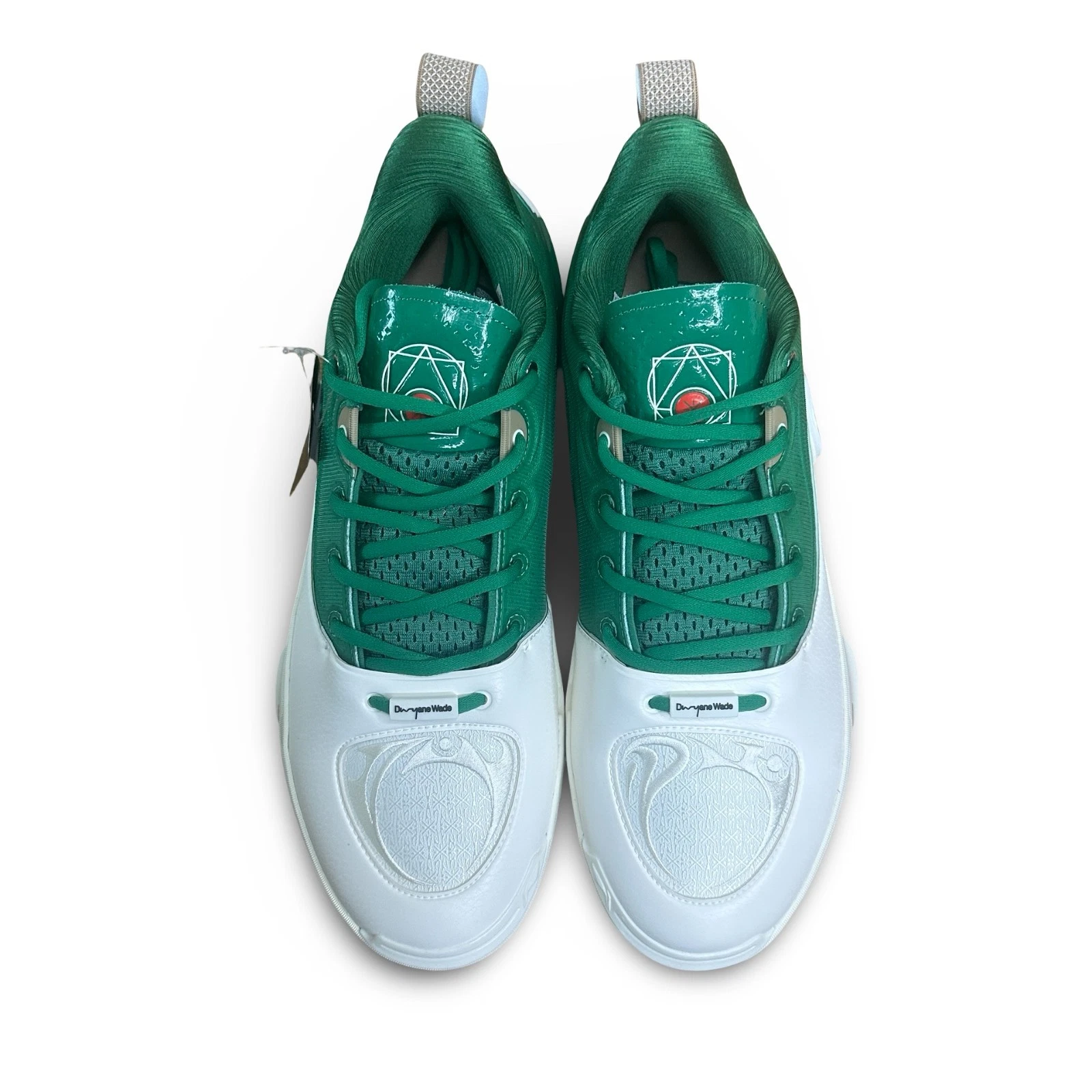 Way of Wade 12 Wade Boulevard Green White Basketball Shoes Pair