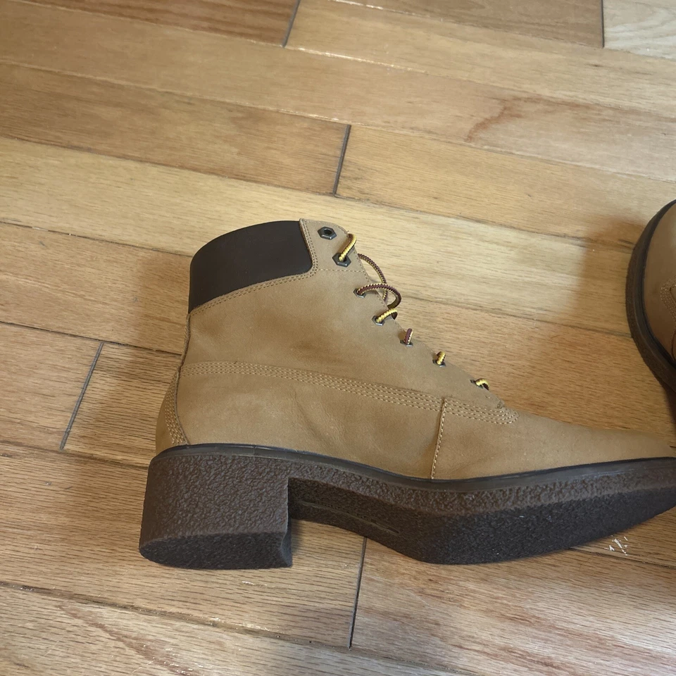 Timberland Mujeres Brinda Trigo Nubuck Botas con Cordones A1KLL Talla 9.5 Usadas Una Vez Foto 4 de 4